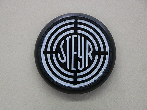 Steyr Logo im Oldtimer Traktor Ersatzteile Shop online kaufen